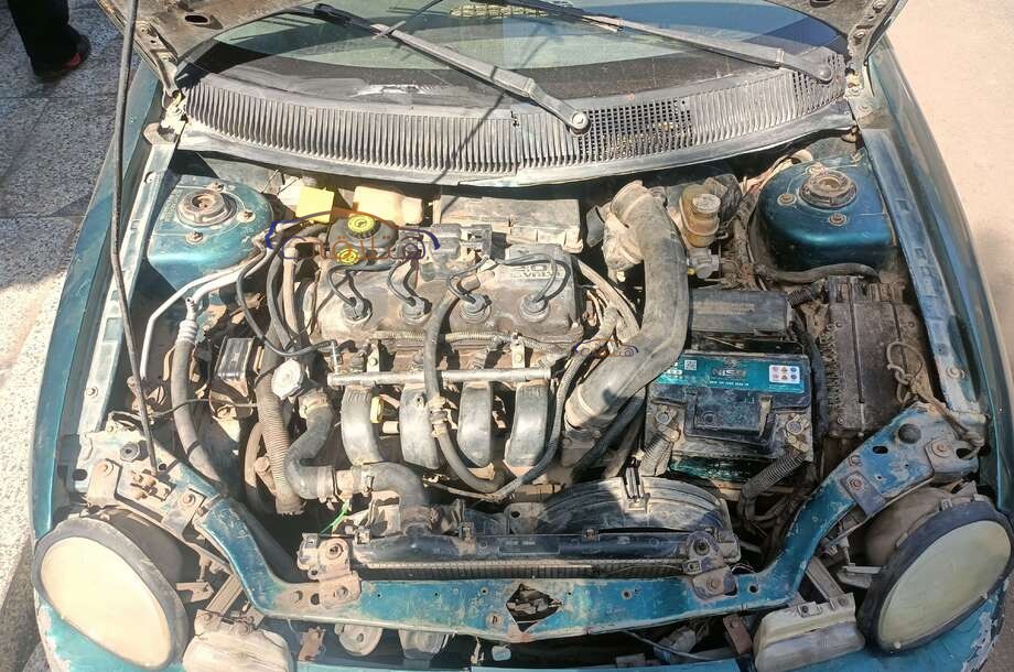 Neon Chrysler اخضر غامق