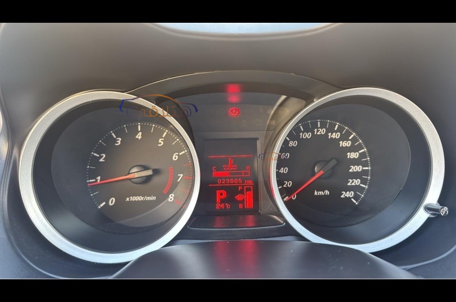 Lancer EX Shark Mitsubishi فضي