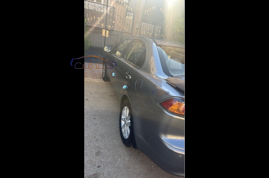 Lancer EX Shark Mitsubishi فضي