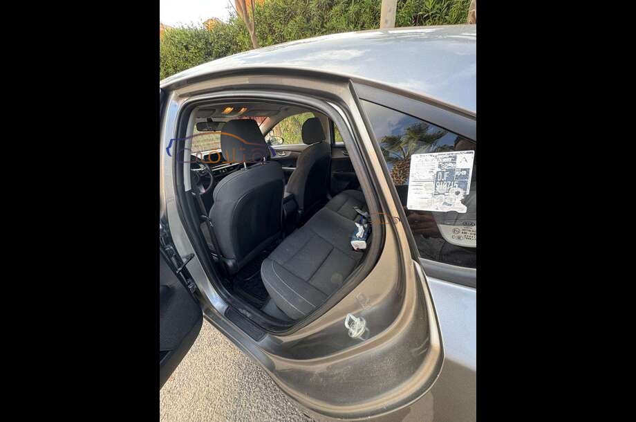 Grand Cerato Kia رمادي