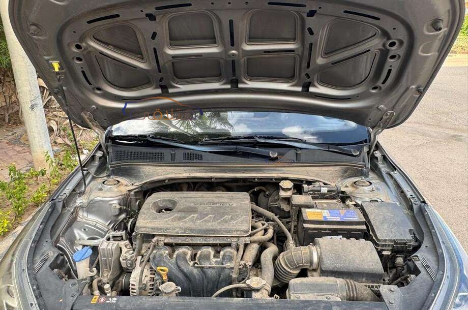 Grand Cerato Kia رمادي