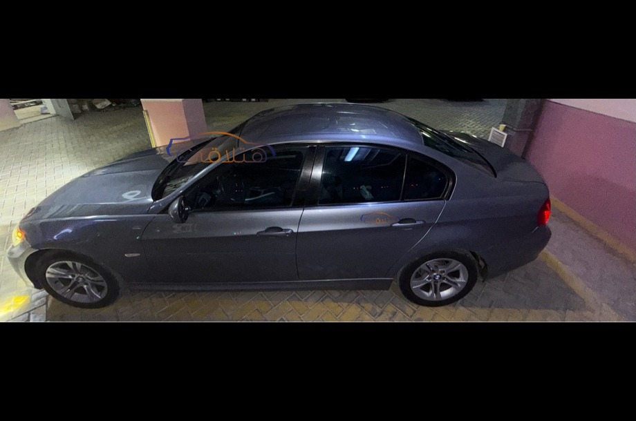 318 BMW Dark grey