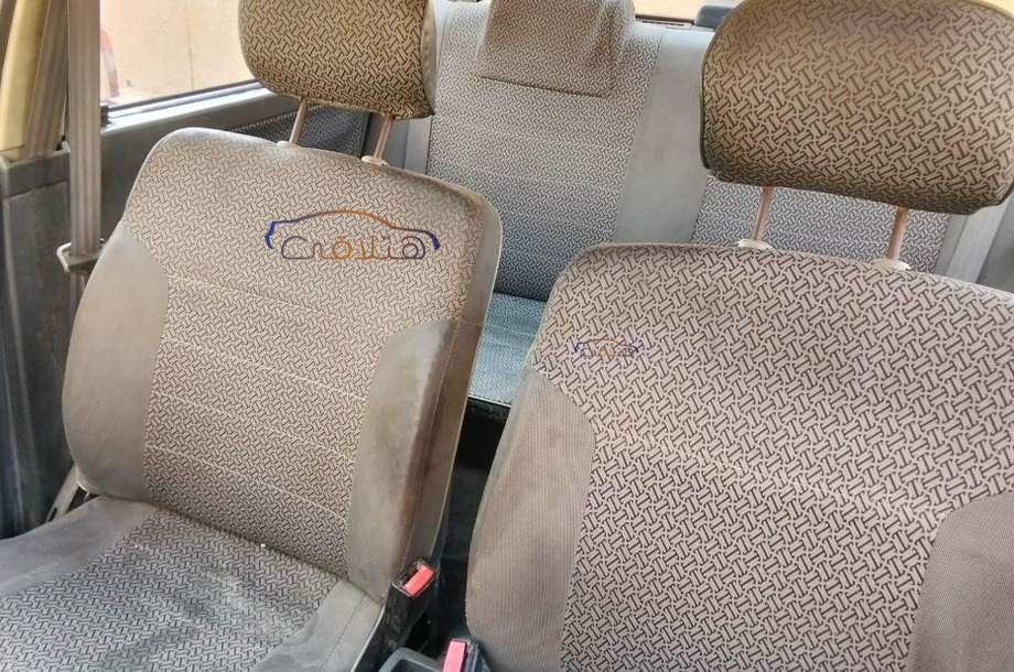 Pride Saipa احمر غامق