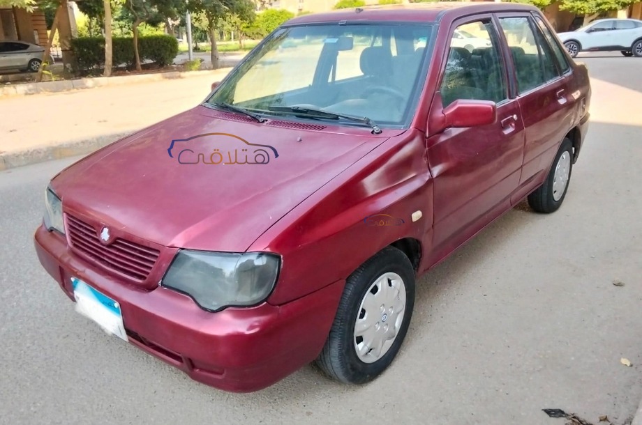 Pride Saipa احمر غامق