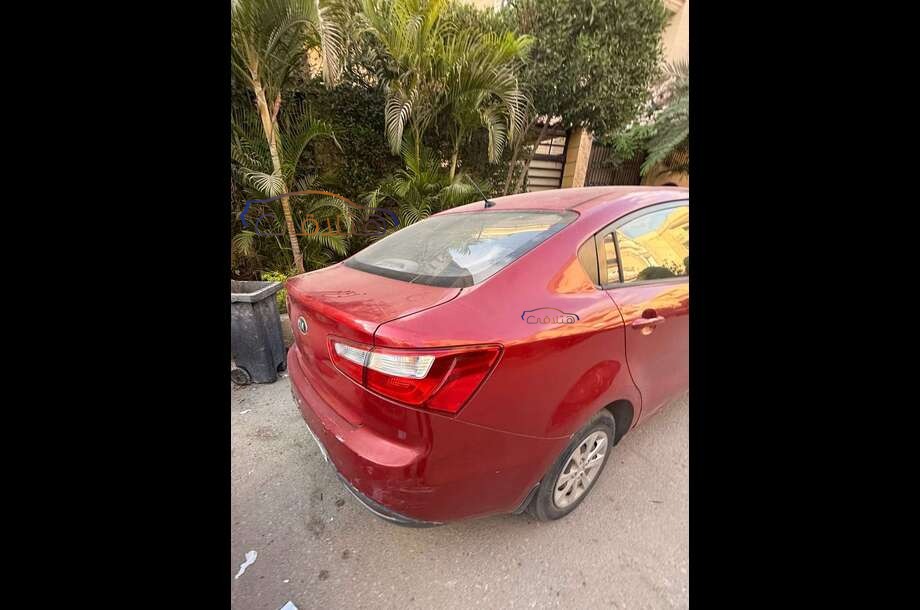 Rio Kia احمر