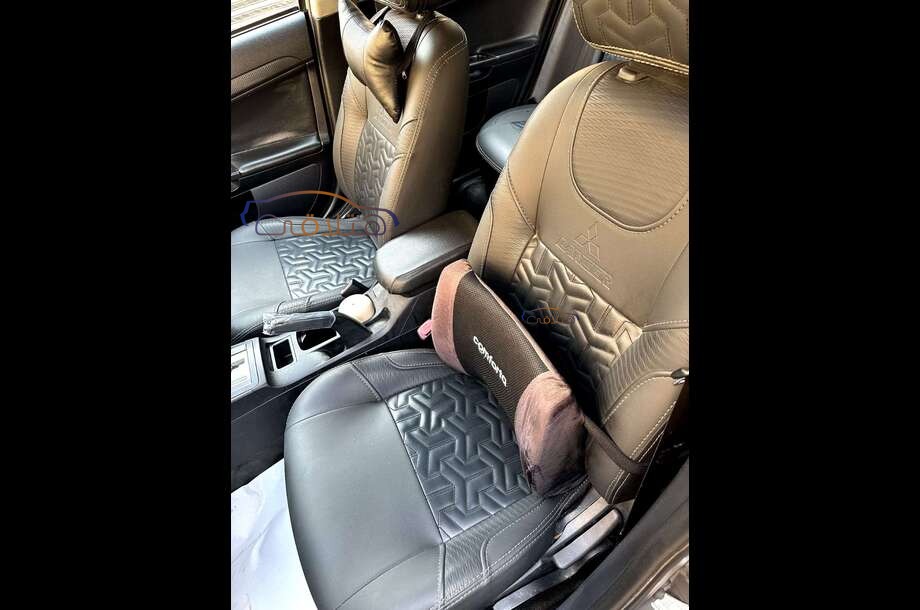 Lancer EX Shark Mitsubishi رمادي