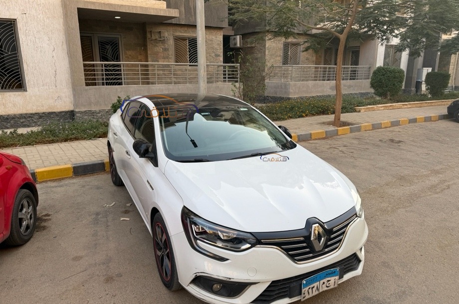 Megane Renault أبيض