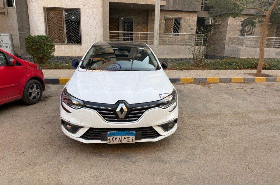 Megane Renault أبيض