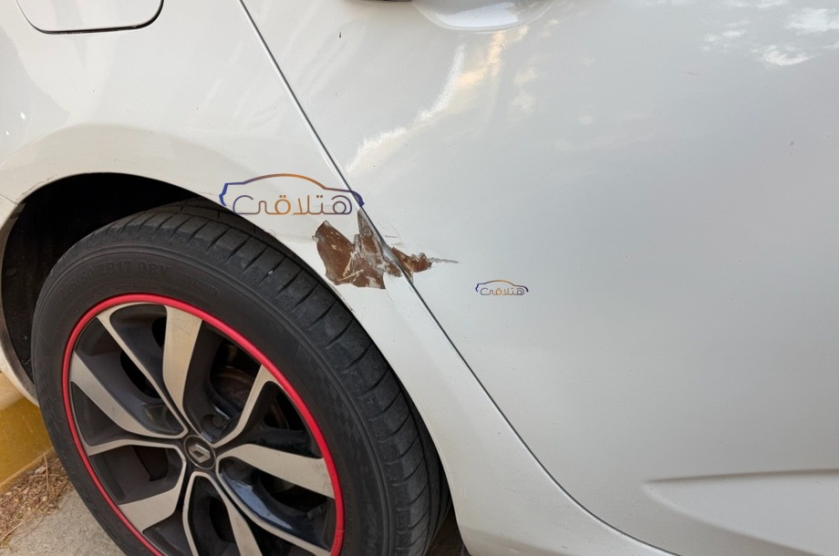 Megane Renault أبيض