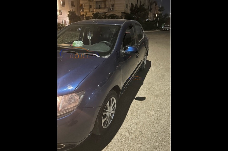 Logan Renault أزرق