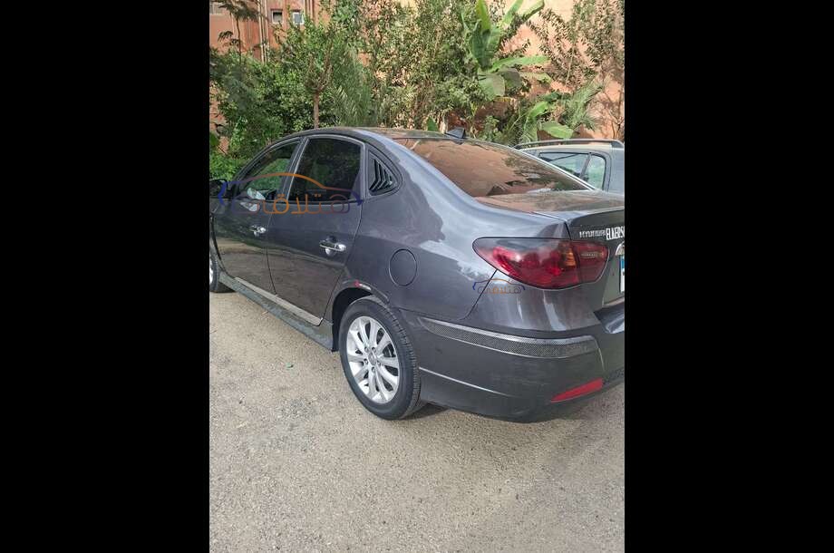 Elantra HD Hyundai Dark grey