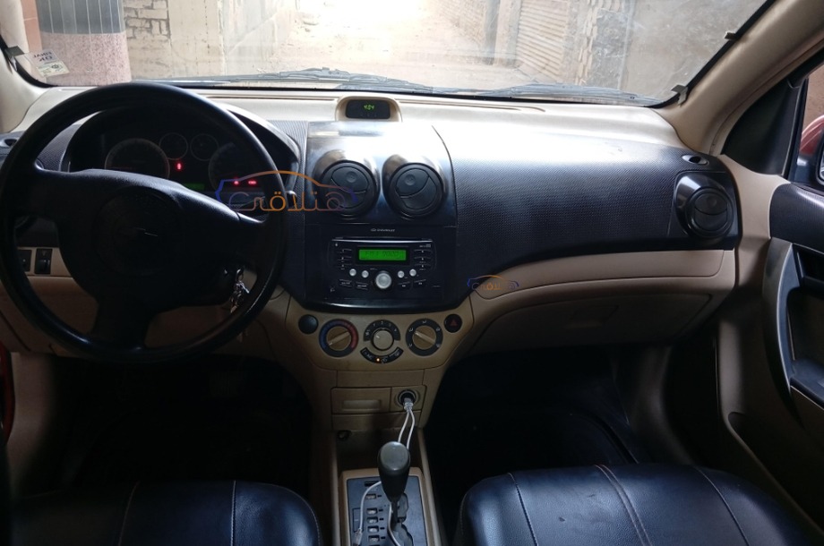 Aveo Chevrolet احمر