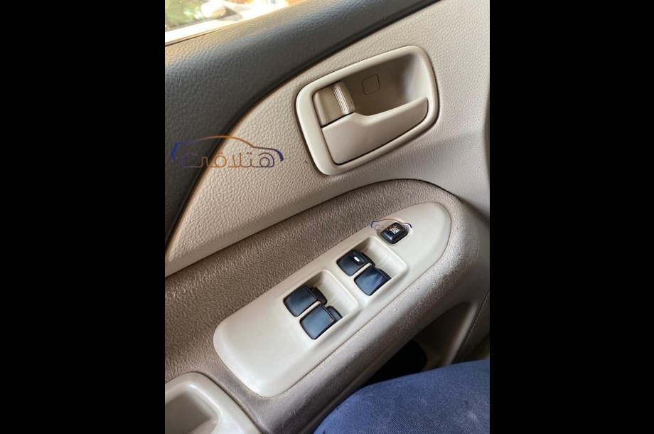 Lancer Puma Mitsubishi فضي