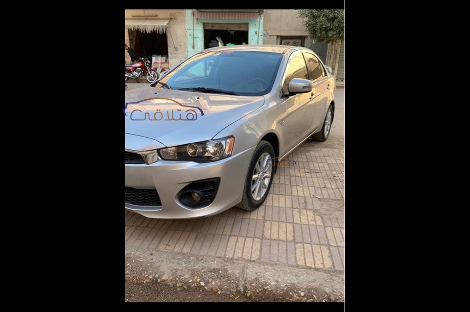 Lancer EX Shark Mitsubishi فضي