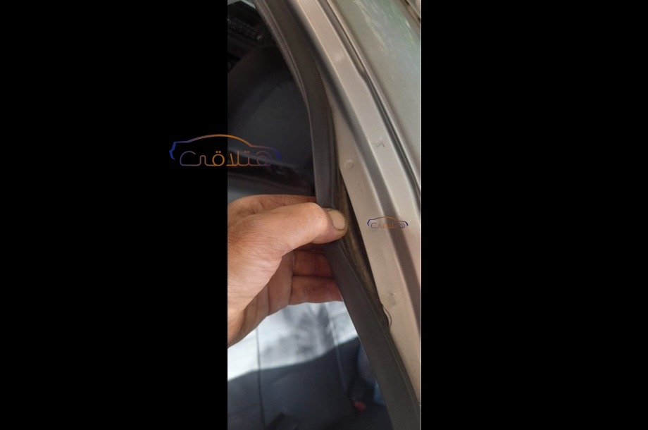 Lancer EX Shark Mitsubishi فضي