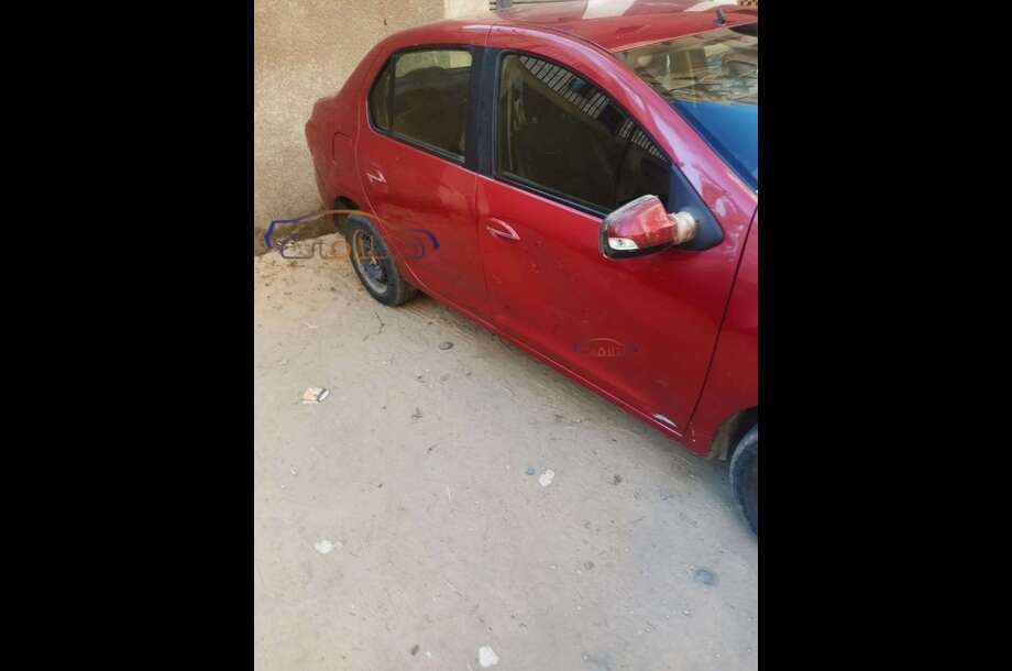 Logan Renault Dark red