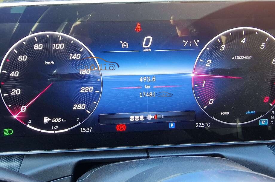 C 200 Mercedes أزرق