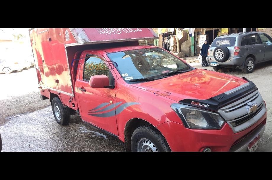 T-Series Chevrolet احمر