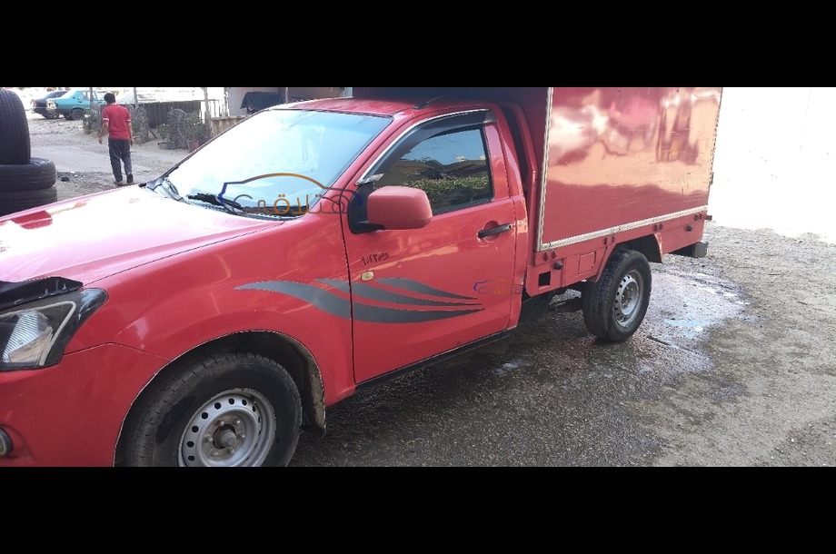 T-Series Chevrolet احمر