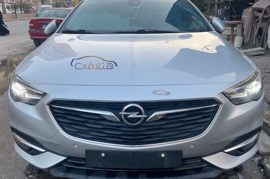 Insignia Opel Silver