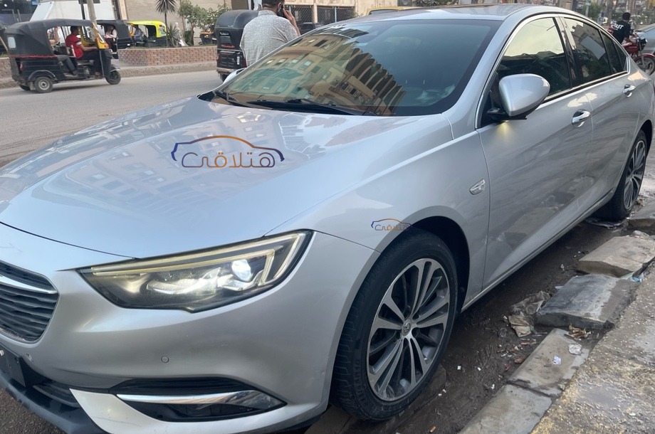 Insignia Opel Silver