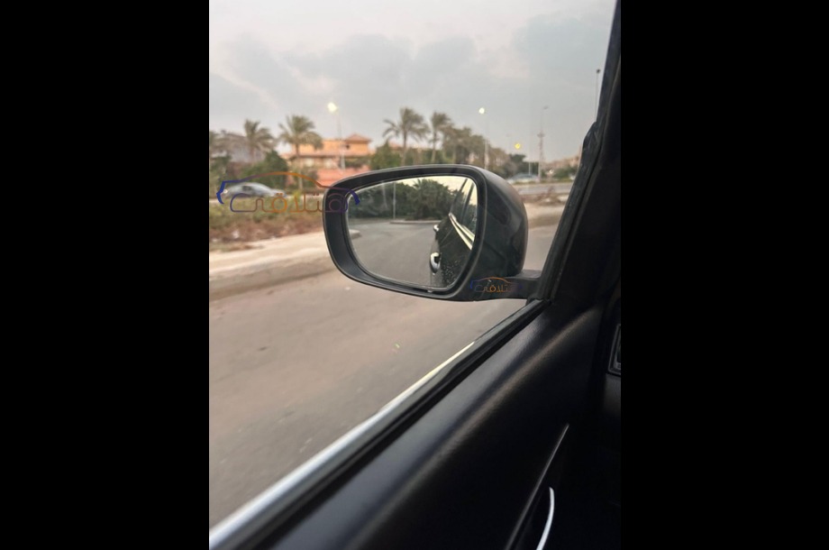 Dzire Suzuki أسود