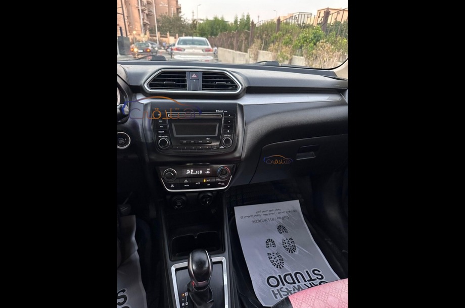Dzire Suzuki أسود