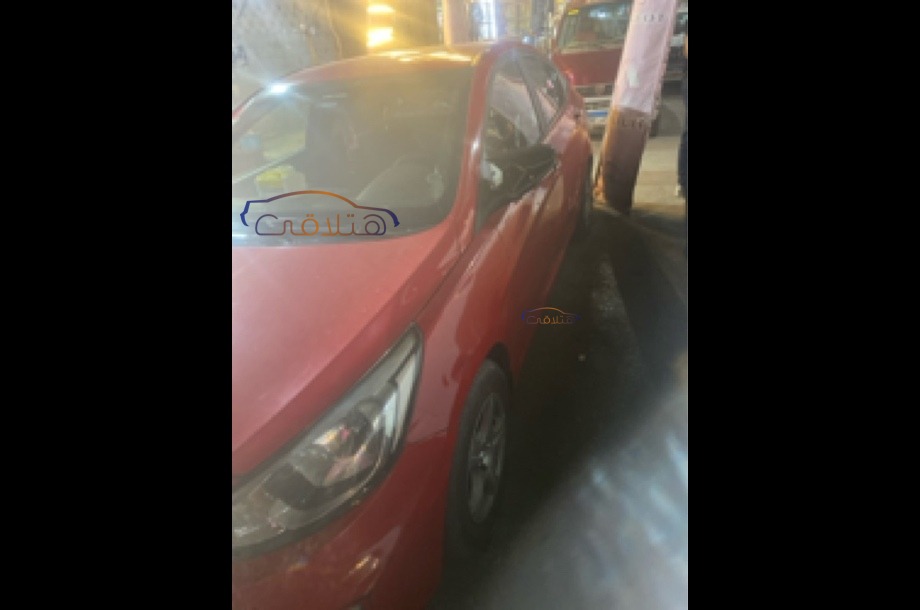 Accent RB Hyundai احمر