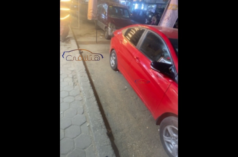 Accent RB Hyundai احمر