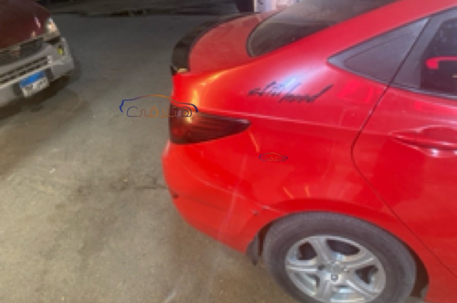 Accent RB Hyundai احمر