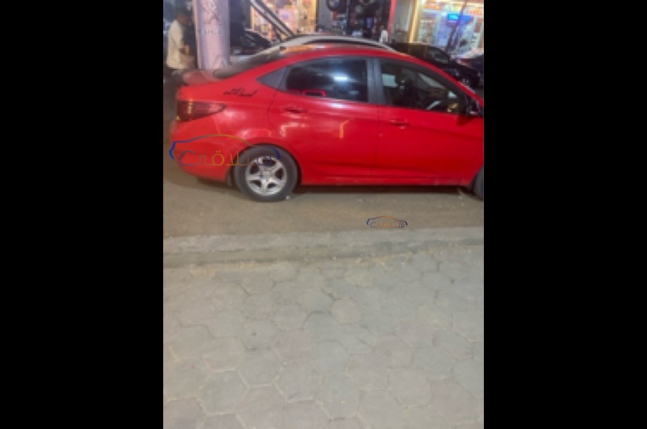 Accent RB Hyundai احمر