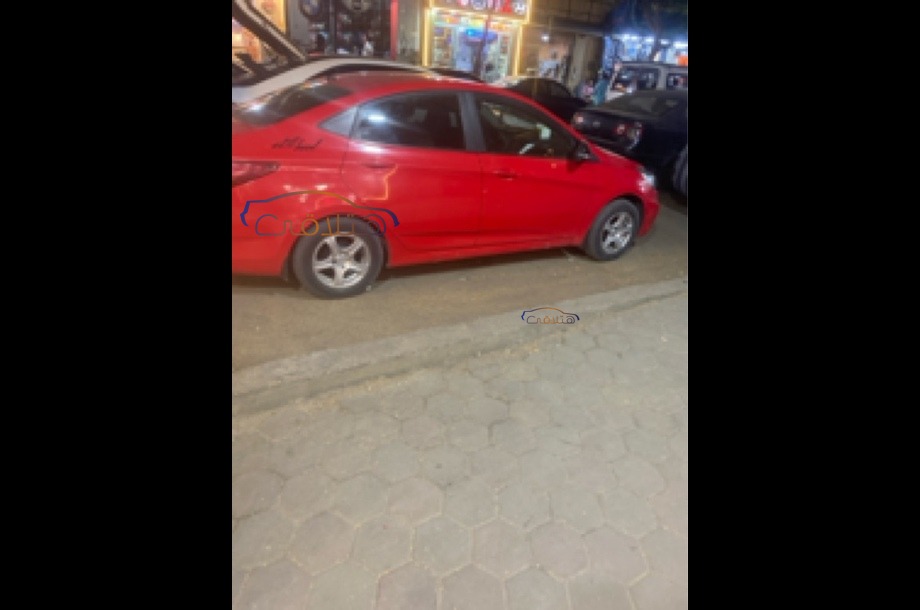 Accent RB Hyundai احمر