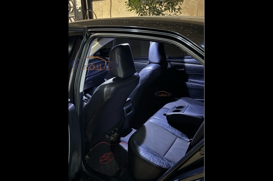 Corolla Toyota أسود