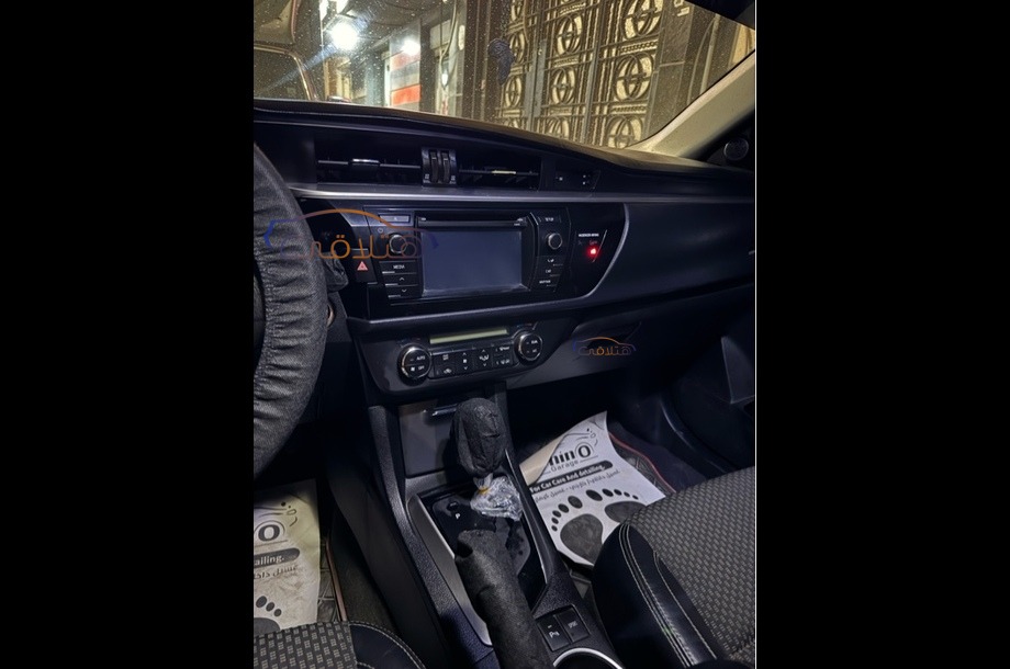 Corolla Toyota أسود