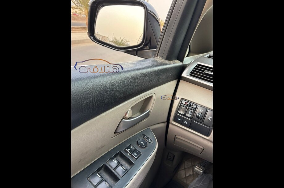 Odyssey Honda بني