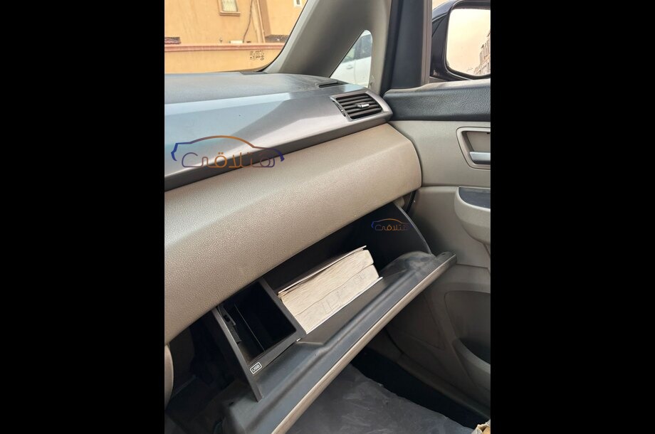 Odyssey Honda بني