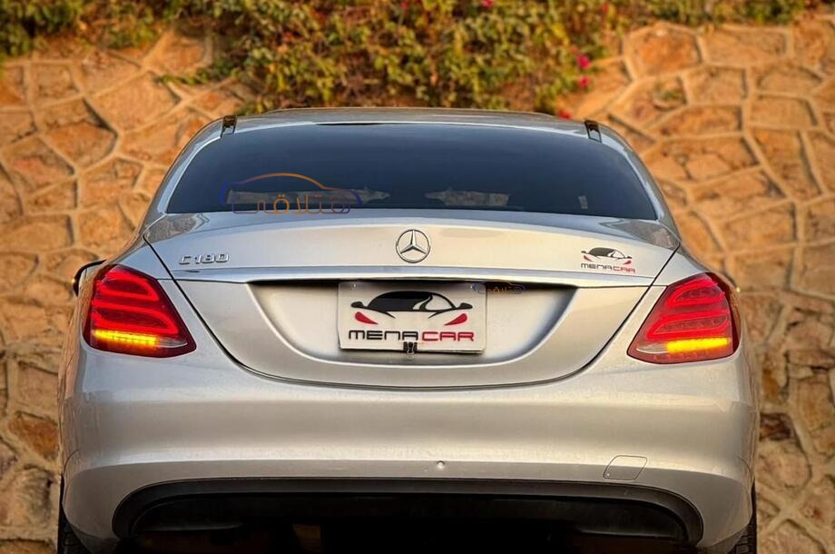 C 180 Mercedes رمادي