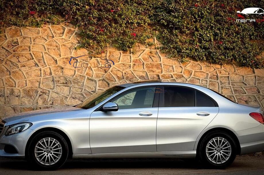 C 180 Mercedes رمادي