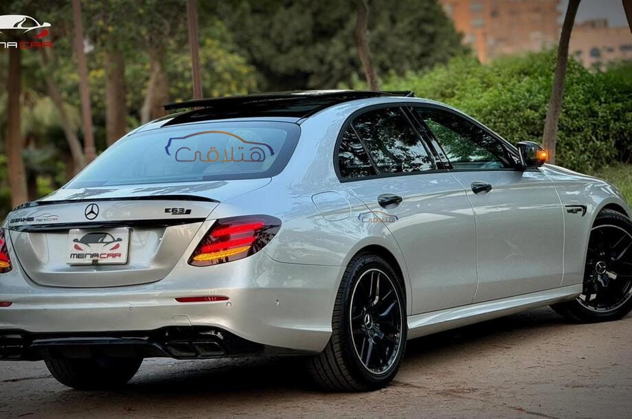 E 200 Mercedes رمادي