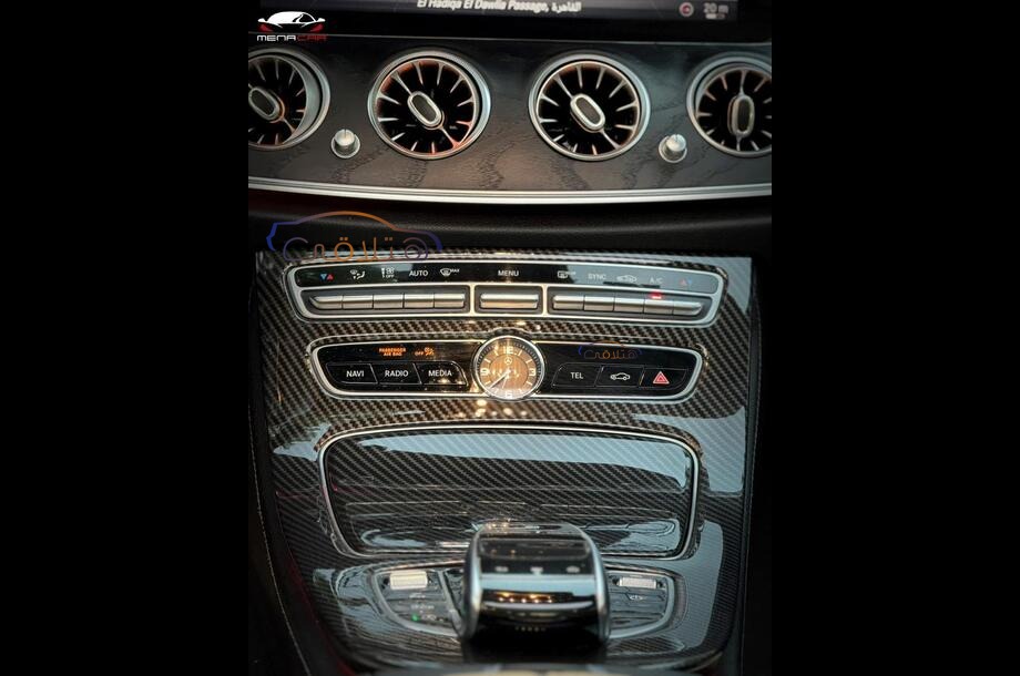 E 200 Mercedes رمادي