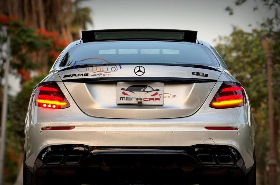 E 200 Mercedes رمادي