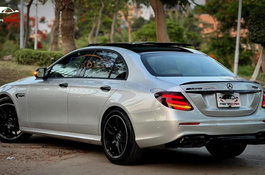 E 200 Mercedes رمادي