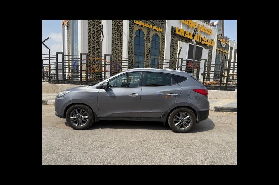 IX 35 Hyundai فضي