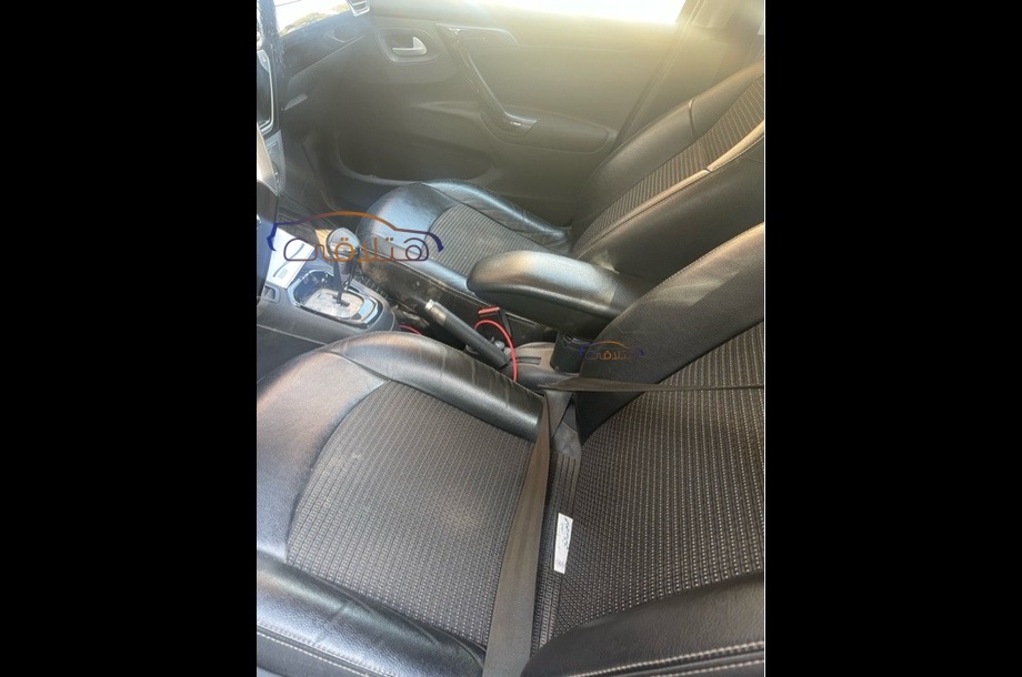 301 Peugeot بترولي