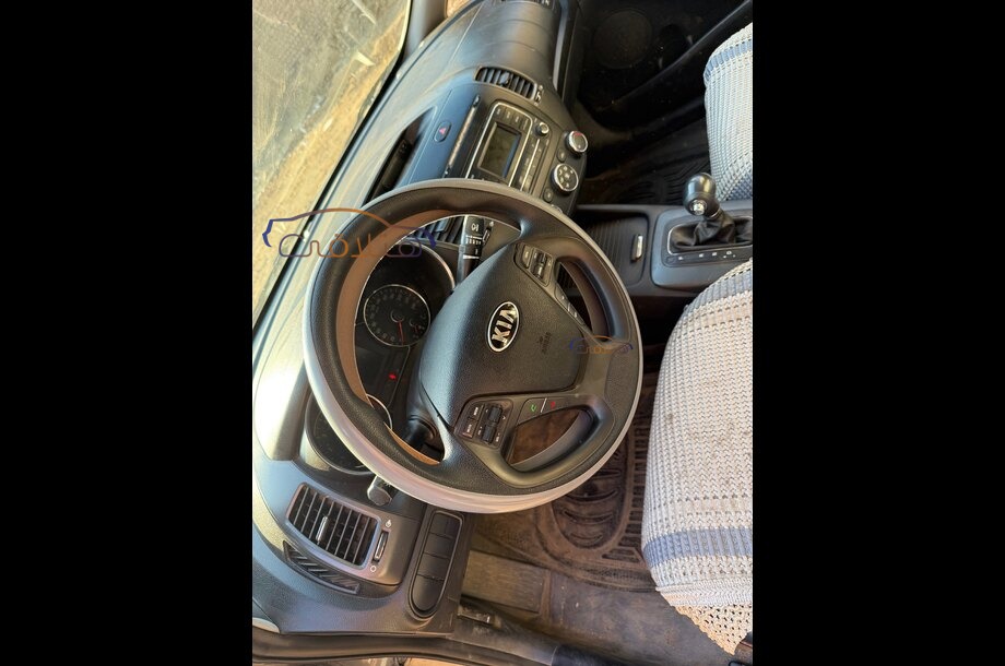 Cerato Kia فضي