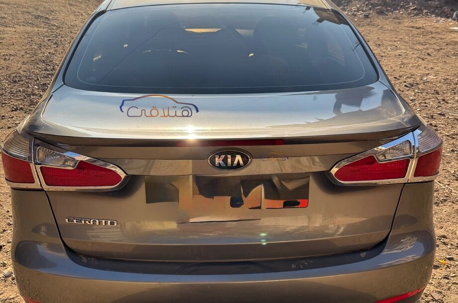 Cerato Kia فضي