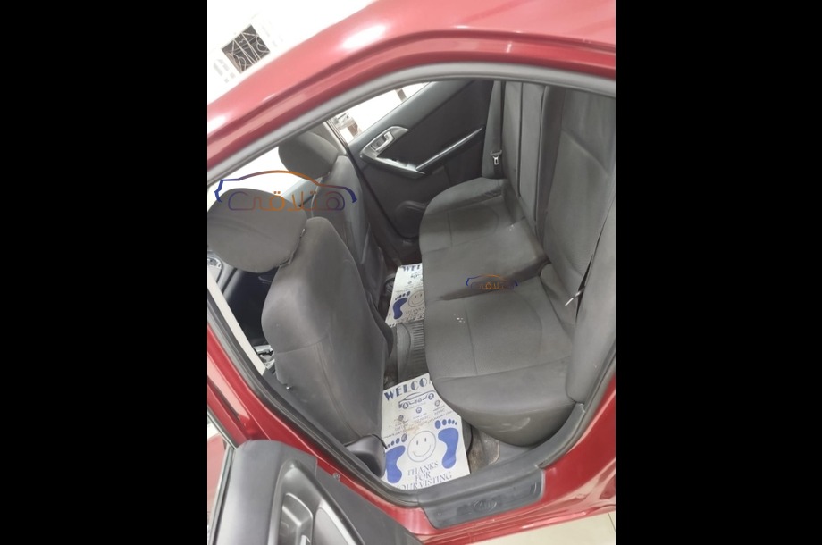 Cerato Kia احمر