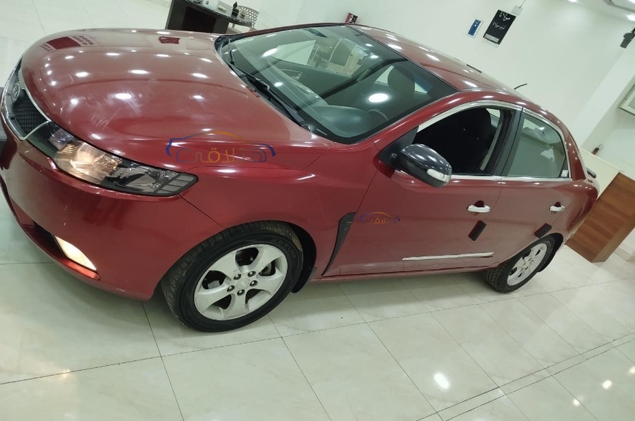 Cerato Kia احمر