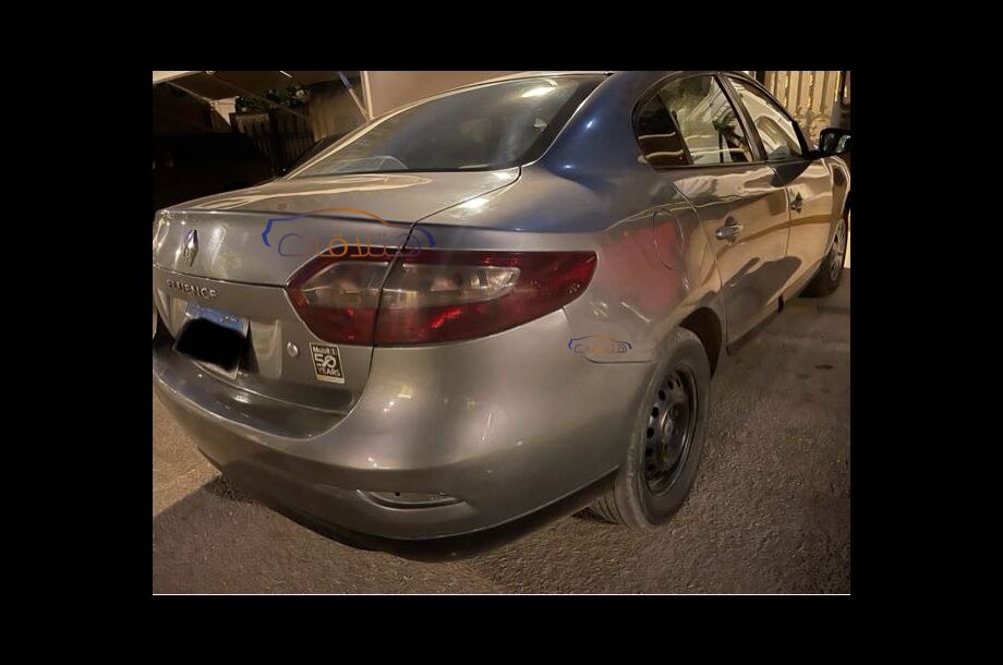 Fluence Renault رمادي