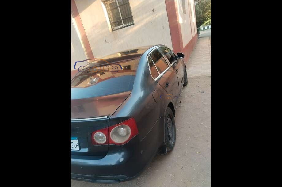 Jetta Volkswagen اخضر غامق